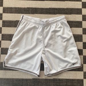 Y2K Nike Kelly white athletic shorts small
